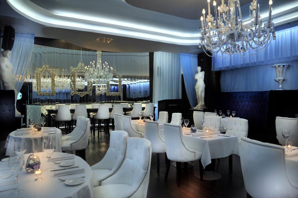 Sun City Hotel - The Gabriel Kairo Exterior foto Restaurant in the hotel